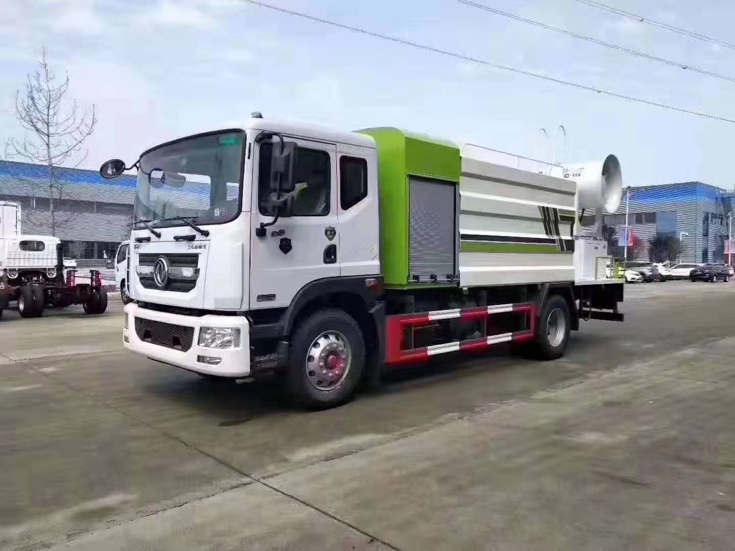 东风D9多利卡12吨抑尘车（包上京牌）