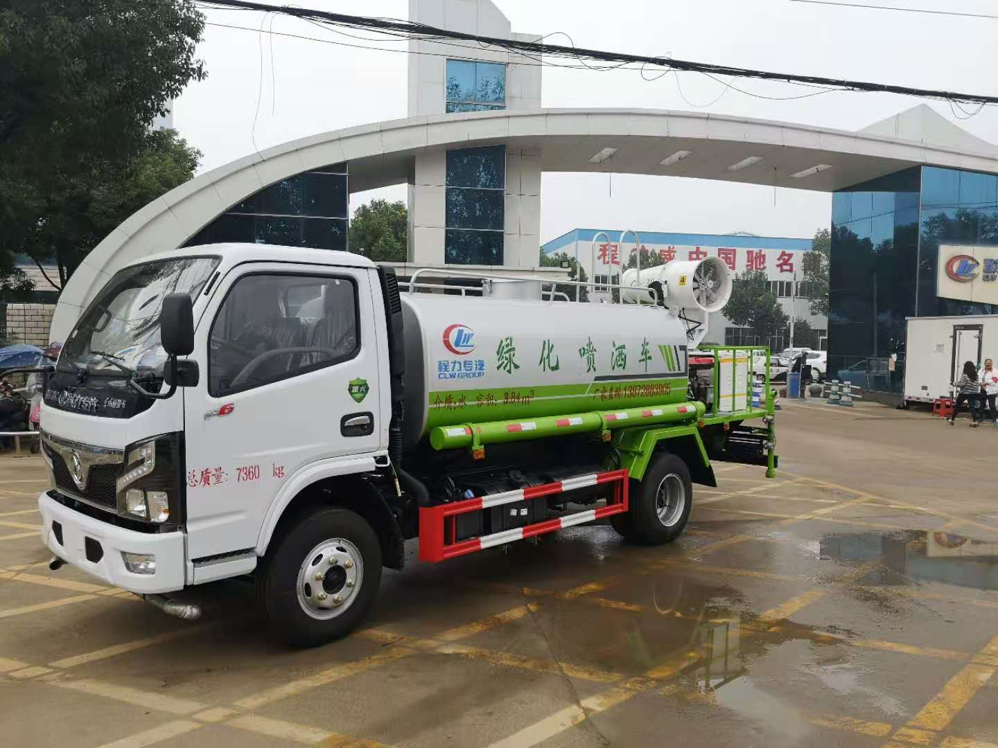 东风多利卡5吨雾炮洒水车（包上京牌）