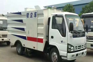 五十铃吸尘车