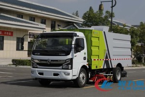东风多利卡12吨洗扫车（包上京牌）