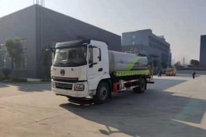 陕汽轩德15立方绿化洒水车（可加雾炮）