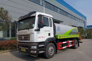 重汽12-15立方多功能洒水车（可加雾炮）