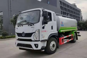 陕汽轩德12-15立方洒水车（可加雾炮）