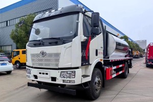 10方解放智能型沥青洒布车