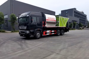 重汽后双桥同步碎石封层车